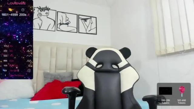 Image 7 of _18_sofia Stream on Chaturbate on 13 months ago