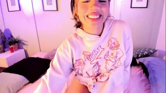 Image 7 of _abigaill_1 Stream on Chaturbate on 4 months ago