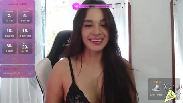Image 6 of _alana_smile1_ Stream on Chaturbate on 19 months ago