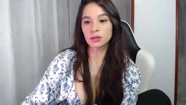 Image 7 of _alana_smile1_ Stream on Chaturbate on 18 months ago