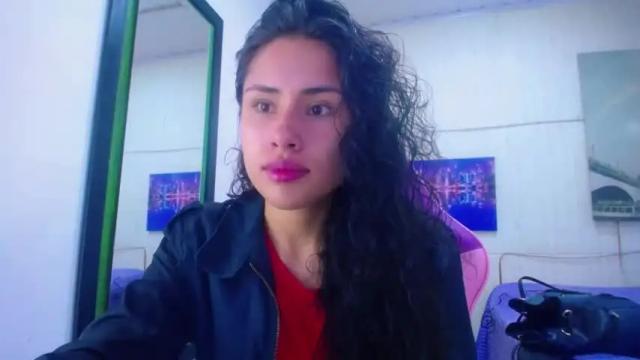 Image 2 of _alessia_21 Stream on Chaturbate on 14 months ago