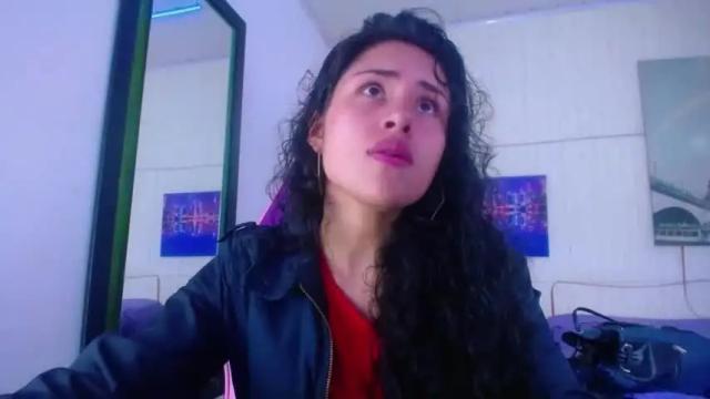 Image 4 of _alessia_21 Stream on Chaturbate on 14 months ago