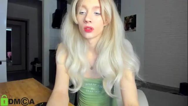 Image 2 of _alice_kitty Stream on Chaturbate on 20 days ago
