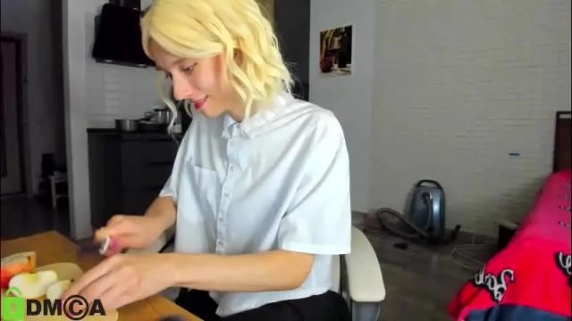 Image 3 of _alice_kitty Stream on Chaturbate on 3 months ago