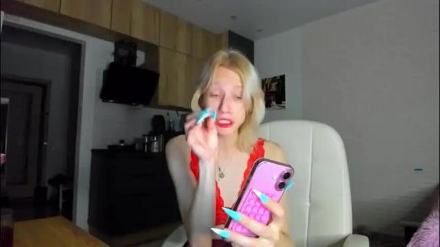 Image 2 of _alice_kitty Stream on Chaturbate on 1 month ago