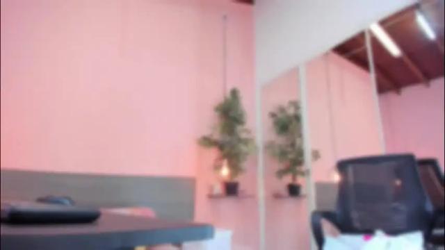 Image 3 of _aline_hall Stream on Chaturbate on 2 months ago