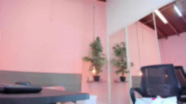 Image 4 of _aline_hall Stream on Chaturbate on 2 months ago