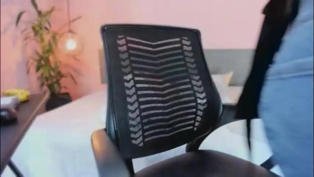 Image 3 of _aline_hall Stream on Chaturbate on 1 month ago