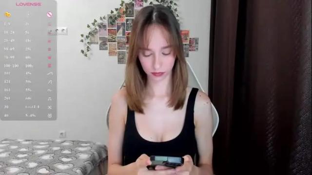Image 3 of _alissaa_ Stream on Chaturbate on 3 months ago