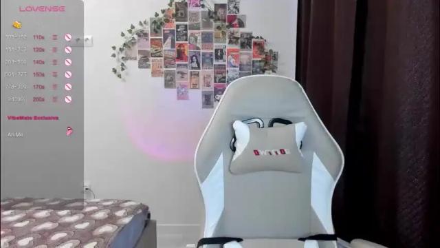 Image 10 of _alissaa_ Stream on Chaturbate on 2 months ago