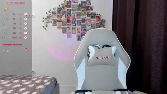 Image 3 of _alissaa_ Stream on Chaturbate on 2 months ago