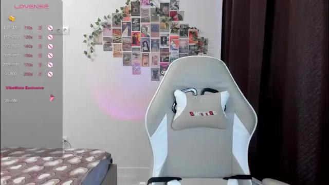 Image 8 of _alissaa_ Stream on Chaturbate on 2 months ago