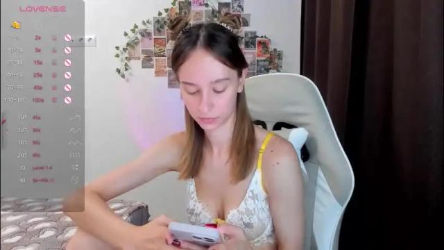 Image 6 of _alissaa_ Stream on Chaturbate on 2 months ago