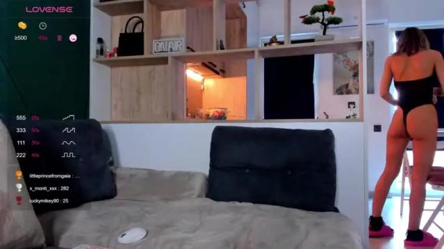 Image 4 of _alleyesonme Stream on Chaturbate on 14 months ago