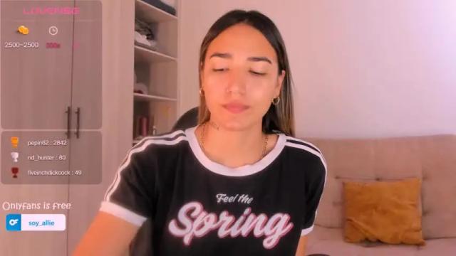 Image 11 of _alliex_ Stream on Chaturbate on 14 months ago