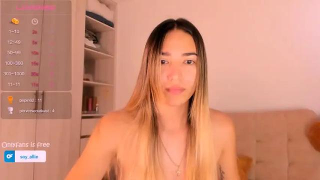Image 4 of _alliex_ Stream on Chaturbate on 13 months ago