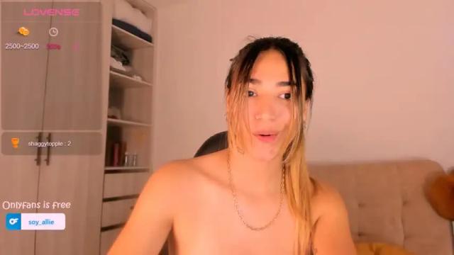 Image 7 of _alliex_ Stream on Chaturbate on 13 months ago
