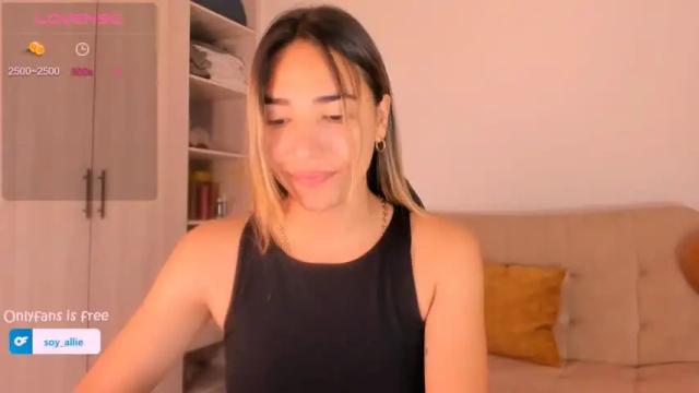 Thumbnail 1, _alliex_'s Stream at Chaturbate, 13 months ago