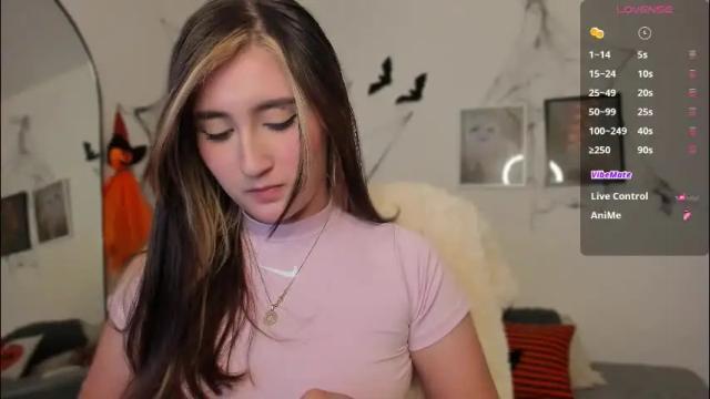 Image 7 of _allisongomez Stream on Chaturbate on 2 months ago