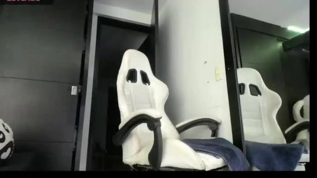 Image 10 of _andrea_gomez1 Stream on Chaturbate on 15 months ago