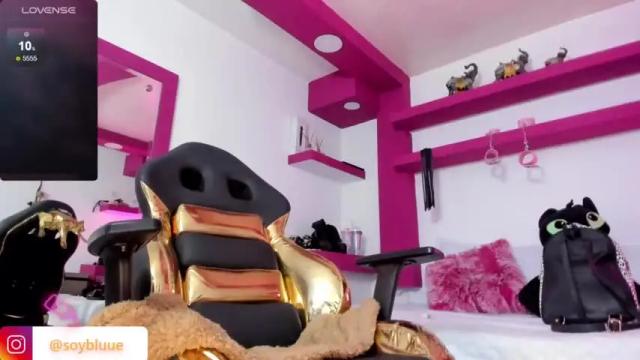 Image 6 of _angel_blue__ Stream on Chaturbate on 24 months ago