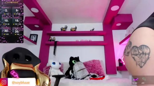 Image 3 of _angel_blue__ Stream on Chaturbate on 23 months ago