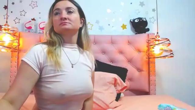 Image 2 of _antonella_11 Stream on Chaturbate on 13 months ago