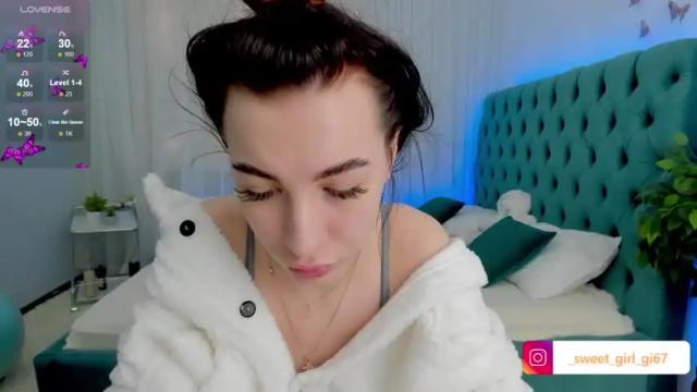 Image 6 of _ariaa_ Stream on Chaturbate on 13 months ago