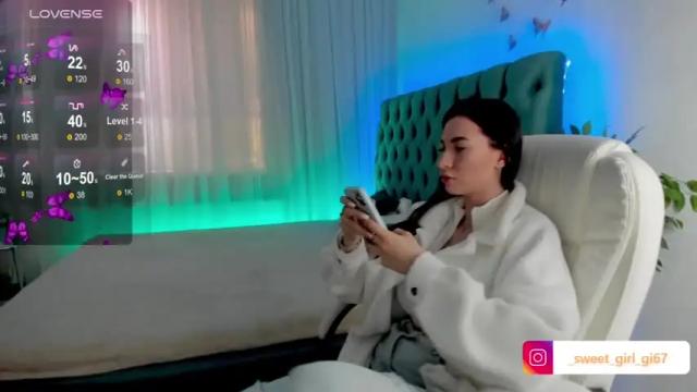 Image 4 of _ariaa_ Stream on Chaturbate on 13 months ago