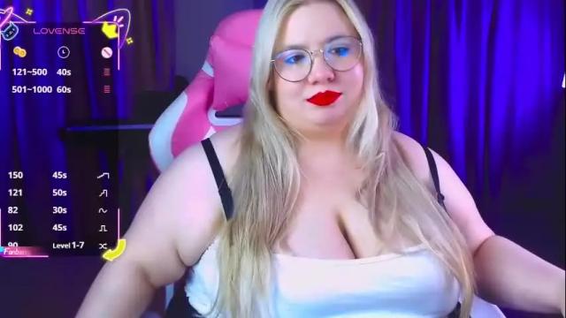 Image 3 of _ariaakashi_ Stream on Chaturbate on 1 month ago