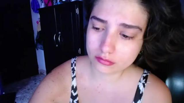 Image 3 of _atenea_golden Stream on Chaturbate on 12 months ago