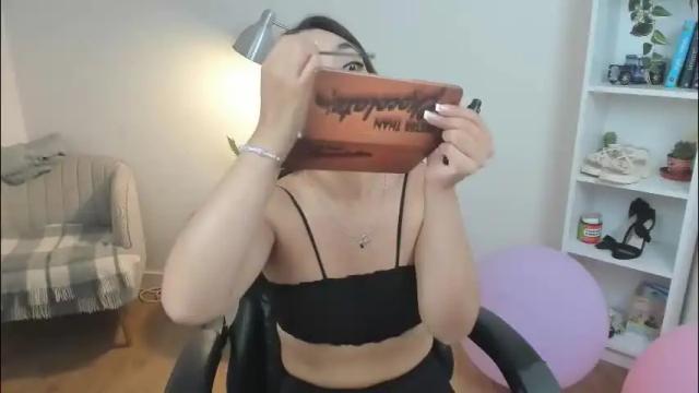 Image 11 of _bellaevans_ Stream on Chaturbate on 2 months ago