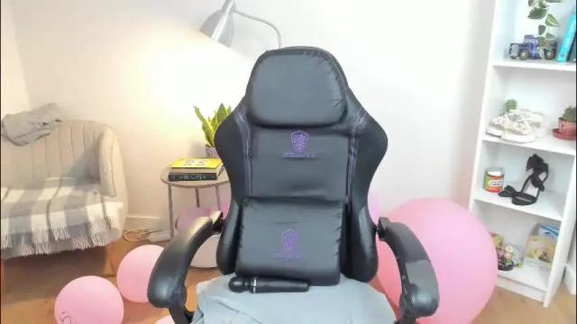 Image 4 of _bellaevans_ Stream on Chaturbate on 2 months ago