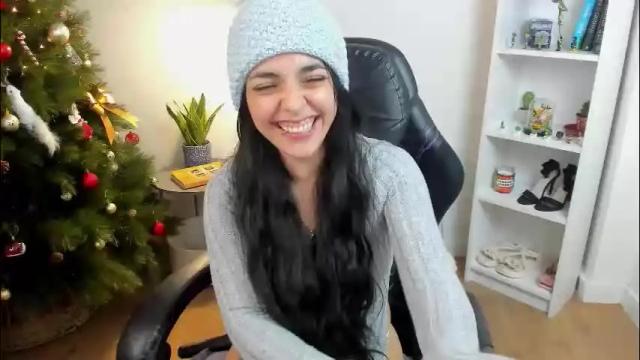 Image 12 of _bellaevans_ Stream on Chaturbate on 17 days ago