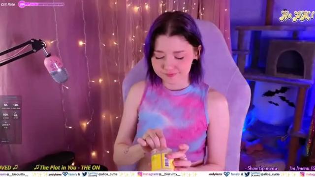 Image 8 of _biscuitty Stream on Chaturbate on 13 months ago