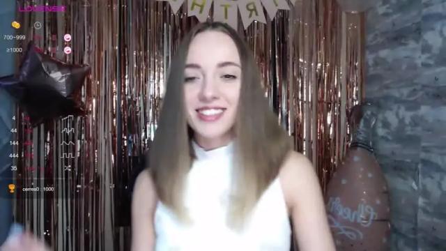 Image 3 of _c_a_r_o_l_e_e_n_a_ Stream on Chaturbate on 19 months ago