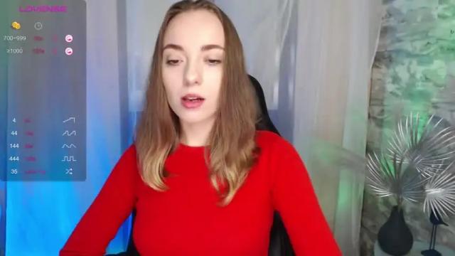 Image 4 of _c_a_r_o_l_e_e_n_a_ Stream on Chaturbate on 19 months ago