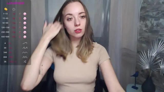Thumbnail 1, _c_a_r_o_l_e_e_n_a_'s Stream at Chaturbate, 19 months ago