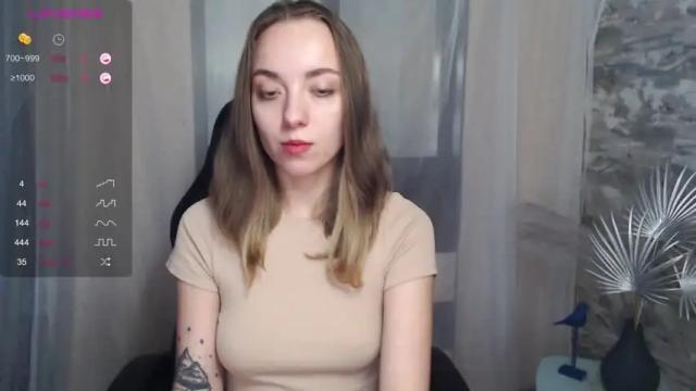 Image 8 of _c_a_r_o_l_e_e_n_a_ Stream on Chaturbate on 19 months ago
