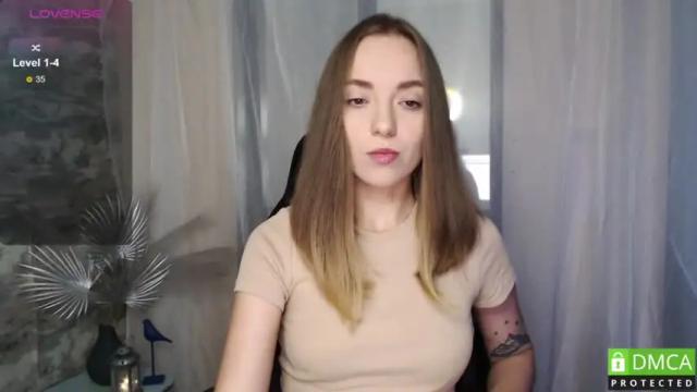 Image 4 of _c_a_r_o_l_e_e_n_a_ Stream on Chaturbate on 19 months ago