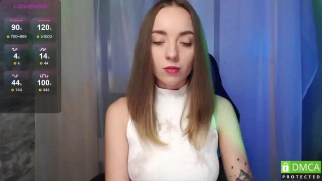 Image 2 of _c_a_r_o_l_e_e_n_a_ Stream on Chaturbate on 19 months ago
