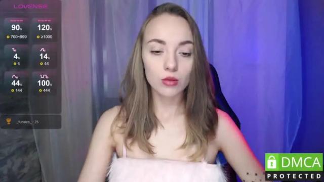 Image 12 of _c_a_r_o_l_e_e_n_a_ Stream on Chaturbate on 18 months ago