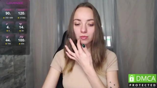 Image 4 of _c_a_r_o_l_e_e_n_a_ Stream on Chaturbate on 18 months ago