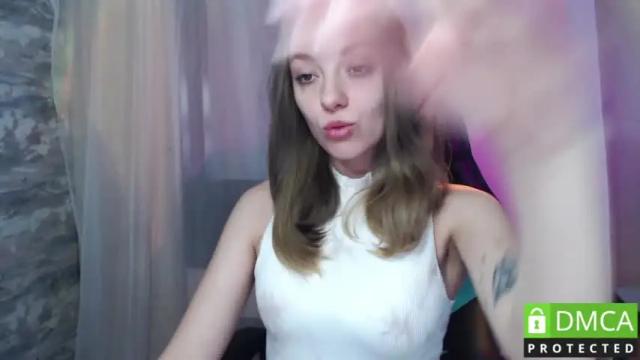 Image 4 of _c_a_r_o_l_e_e_n_a_ Stream on Chaturbate on 17 months ago