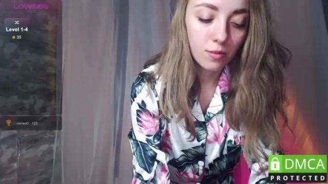 Image 4 of _c_a_r_o_l_e_e_n_a_ Stream on Chaturbate on 16 months ago