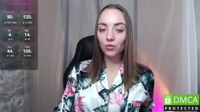 Image 5 of _c_a_r_o_l_e_e_n_a_ Stream on Chaturbate on 15 months ago