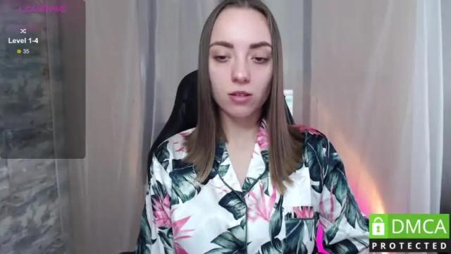 Image 6 of _c_a_r_o_l_e_e_n_a_ Stream on Chaturbate on 15 months ago