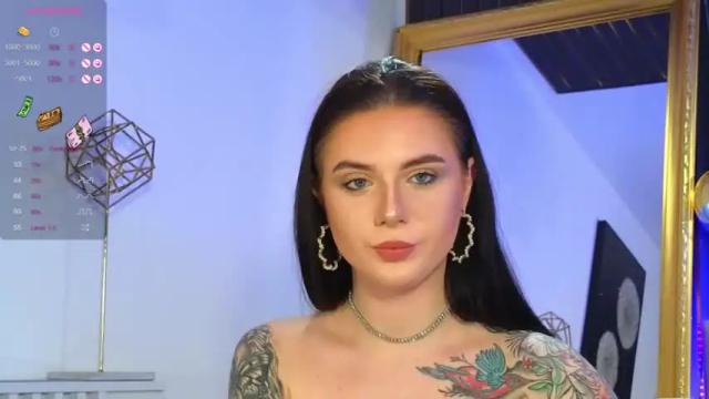 Thumbnail 1, _carolinehill's Stream at Chaturbate, 20 months ago