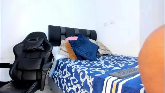 Image 3 of _charlottedavis Stream on Chaturbate on 11 days ago