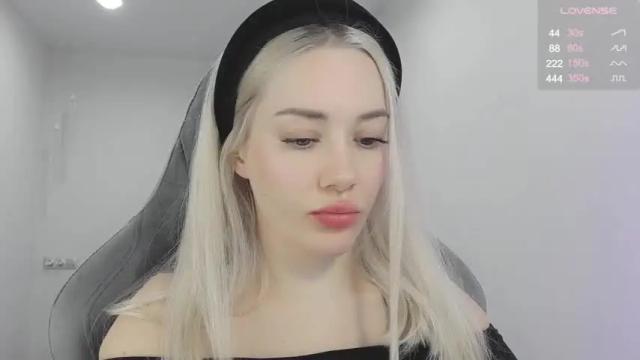 Image 2 of _chatur_babe Stream on Chaturbate on 13 months ago